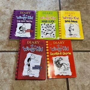 Diary of a Wimpy Kid Book Set - Multicolor